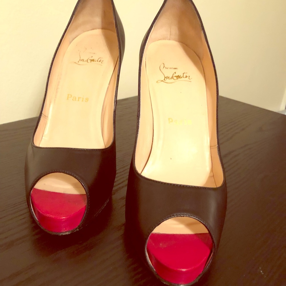 COPY - Authentic Christian Louboutin size 9